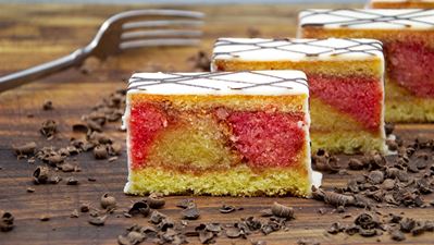 Obrázek Punčový řez s jogurtovou polevou